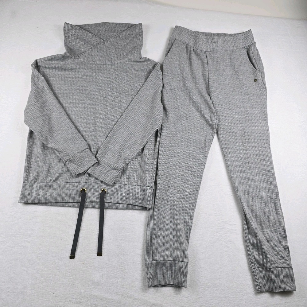 Esmara Loungewear 2 Piece Set Turtleneck Joggers Women's‎ Size 8/10 Herringbone